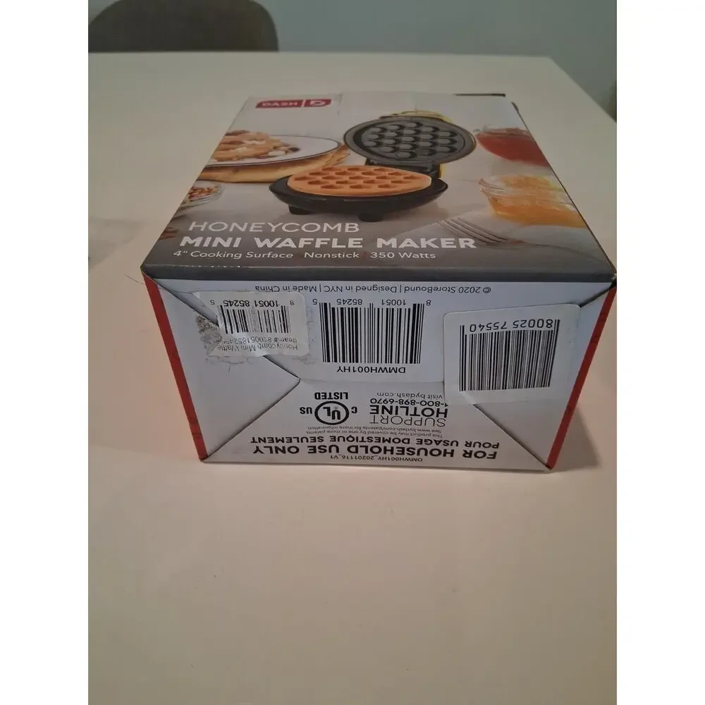 Dash Honeycomb Mini Waffle Maker 4